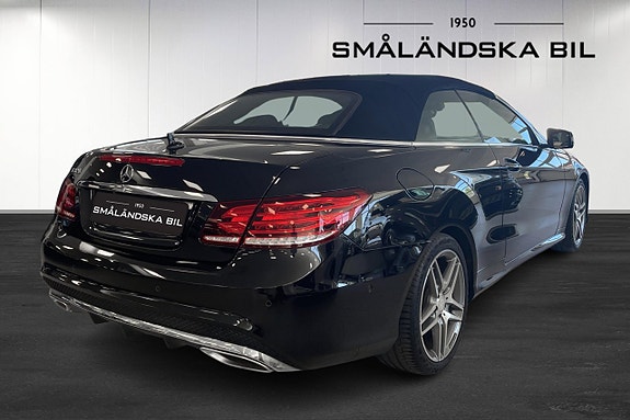 Mercedes-Benz E320 4 of 5