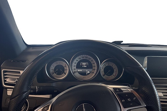 Mercedes-Benz E320 7 of 11