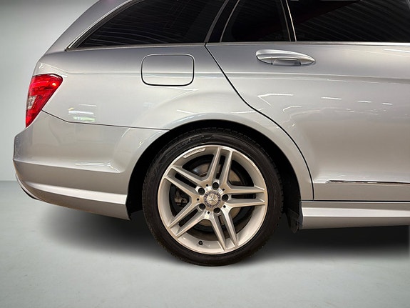 Mercedes-Benz C220 6 of 16