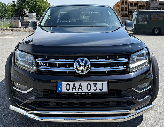 Volkswagen Amarok 2 of 5