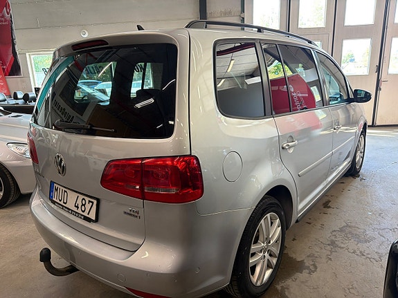 Volkswagen Touran 7 of 11