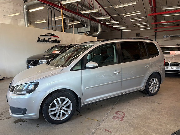 Volkswagen Touran 4 of 5