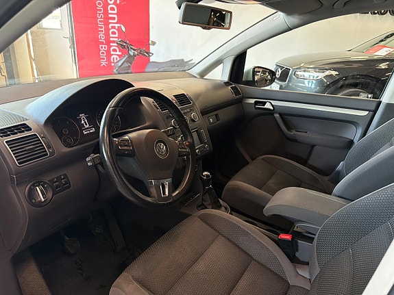 Volkswagen Touran 8 of 11