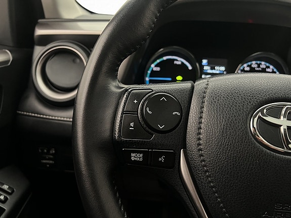 Toyota RAV4 17 of 30