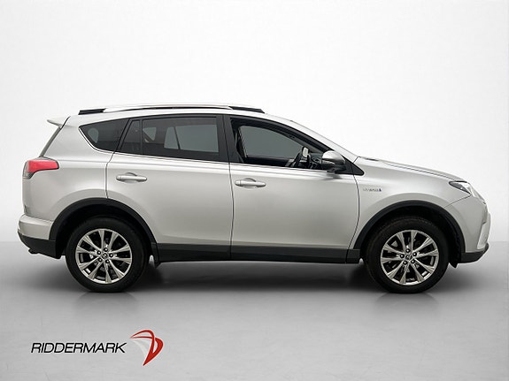 Toyota RAV4 9 of 30