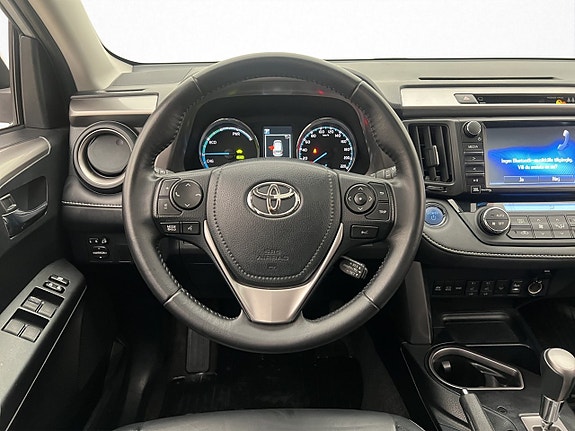 Toyota RAV4 14 of 30