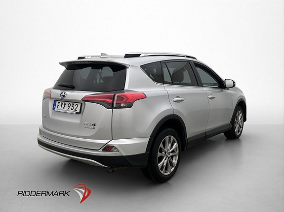 Toyota RAV4 8 of 30