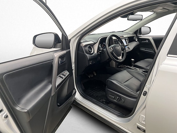 Toyota RAV4 10 of 30