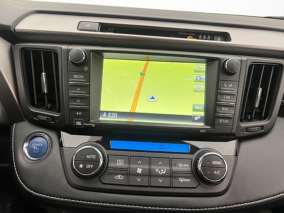 Toyota RAV4 21 of 30