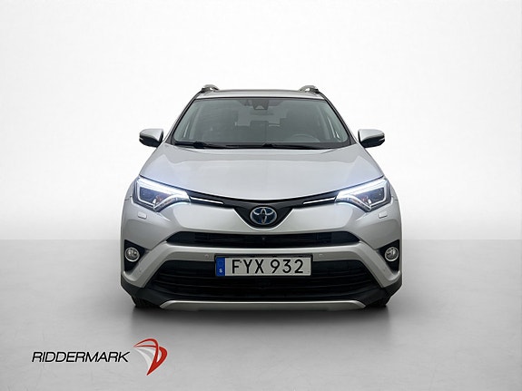 Toyota RAV4 2 of 30