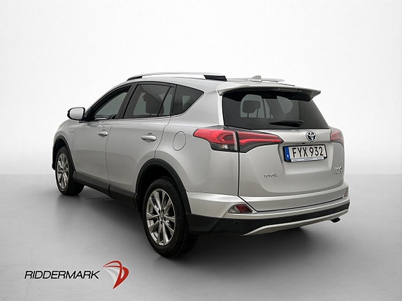 Toyota RAV4 6 of 30