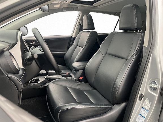 Toyota RAV4 11 of 30