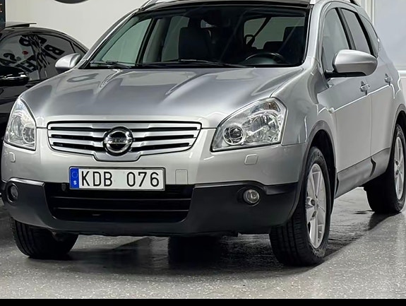 Nissan Qashqai+2 2 of 5