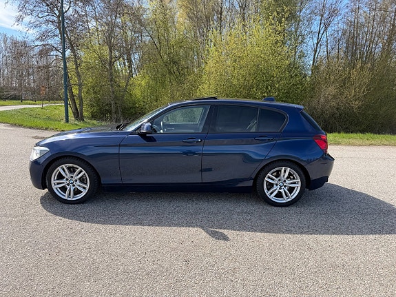 BMW 120d 4 of 5