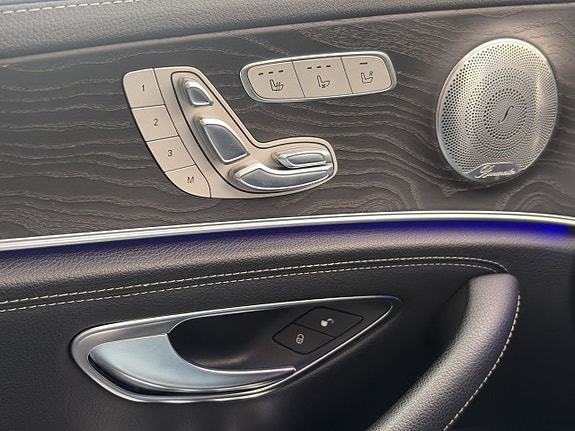 Mercedes-Benz E400 15 of 23