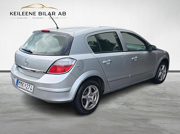 Opel Astra 8 of 21