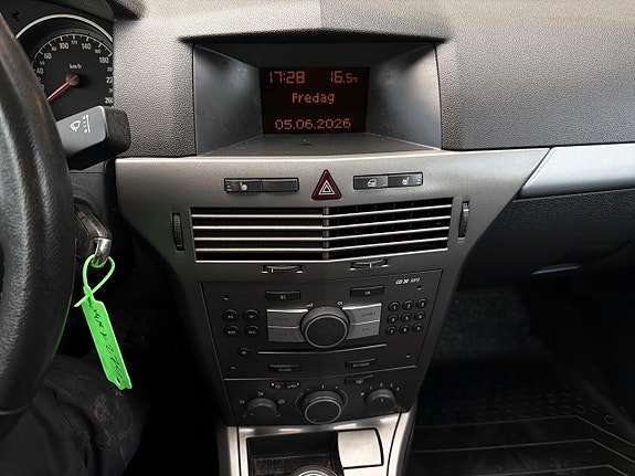 Opel Astra 11 of 21