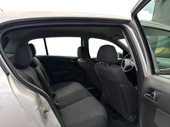 Opel Astra 10 of 22