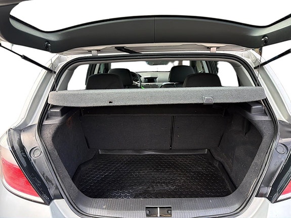 Opel Astra 19 of 22