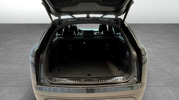 Land Rover Range Rover Velar 10 of 15