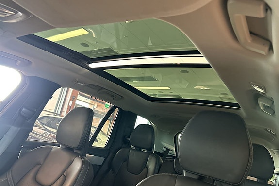 Volvo XC90 24 of 24
