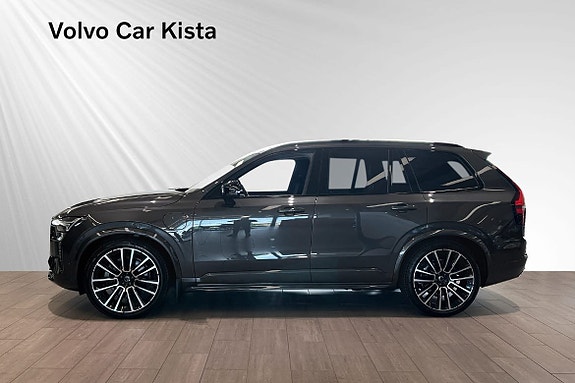 Volvo XC90 3 of 24