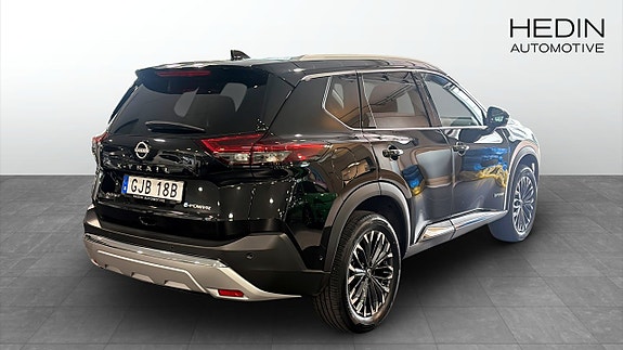Nissan X-Trail 2 of 5