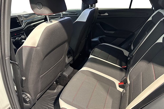Volkswagen T-Roc 9 of 23