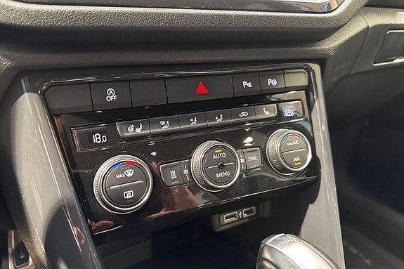 Volkswagen T-Roc 20 of 23