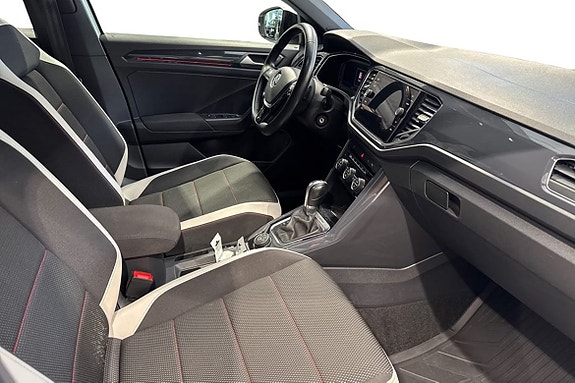 Volkswagen T-Roc 5 of 5
