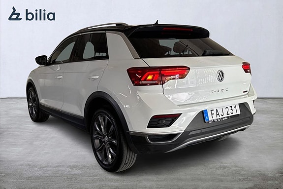 Volkswagen T-Roc 2 of 5
