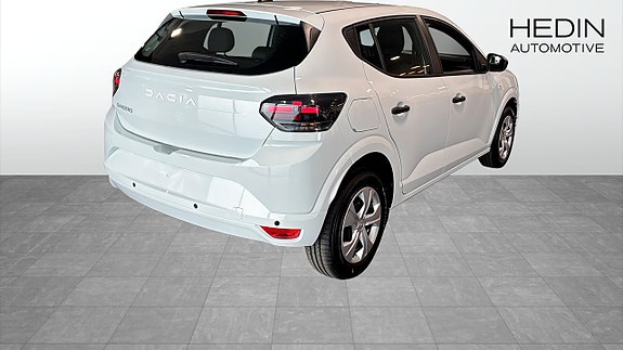 Dacia Sandero 2 of 5