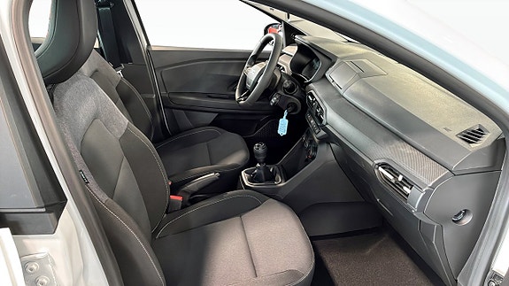Dacia Sandero 3 of 5