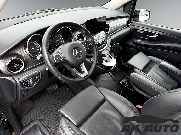 Mercedes-Benz V300 d 5 of 5