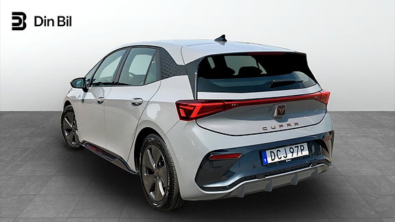 Cupra Born 3 of 5