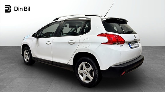 Peugeot 2008 3 of 5