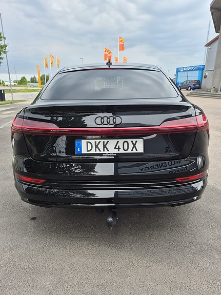 Audi e-tron Sportback 5 of 17