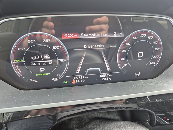 Audi e-tron Sportback 15 of 17