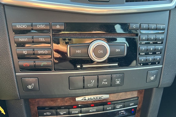 Mercedes-Benz E350 25 of 27