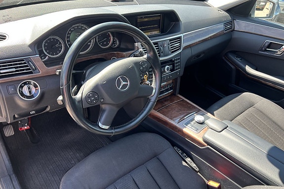 Mercedes-Benz E350 15 of 27