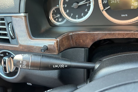 Mercedes-Benz E350 20 of 27