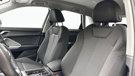 Audi Q3 9 of 16