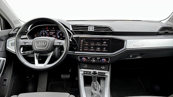 Audi Q3 10 of 16