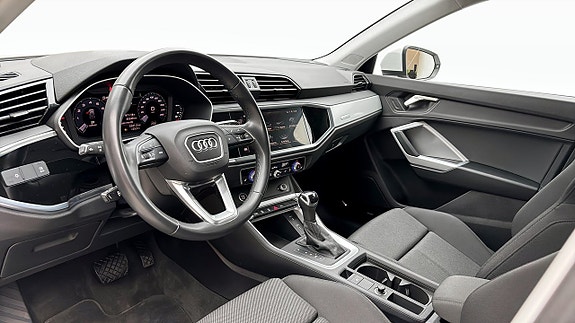 Audi Q3 7 of 16