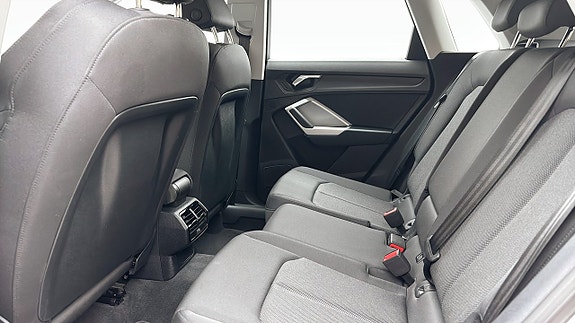 Audi Q3 15 of 16