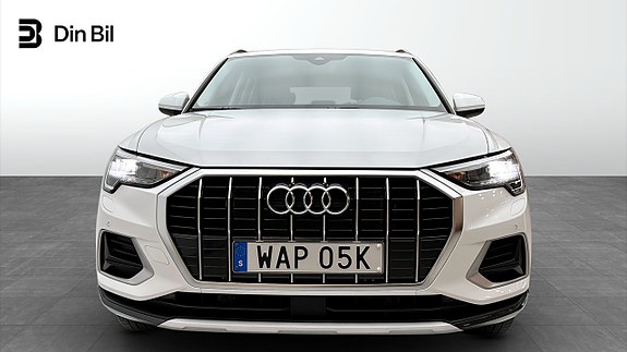 Audi Q3 4 of 5