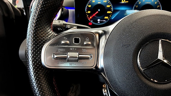 Mercedes-Benz CLA250 e 15 of 16