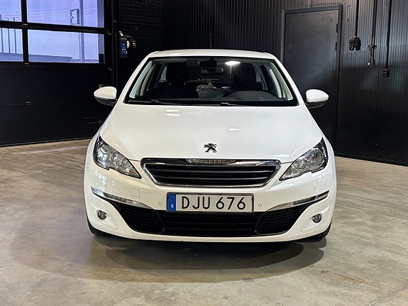 Peugeot 308 SW 2 of 22