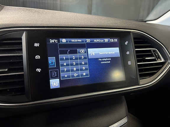 Peugeot 308 SW 13 of 22
