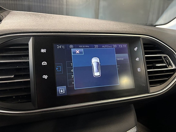 Peugeot 308 SW 14 of 22